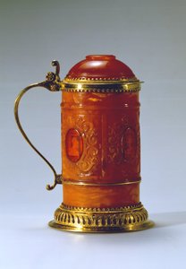 タンカード、ジョージシュライバーとアンドリューメイヤーのワークショップ、クロレヴィーク、1610年頃（琥珀色）